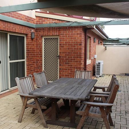 Albury Suites - Schubach Street Room photo